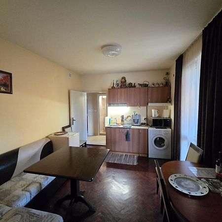 Comfort Apartment Vt Veliko Tŭrnovo Eksteriør bilde
