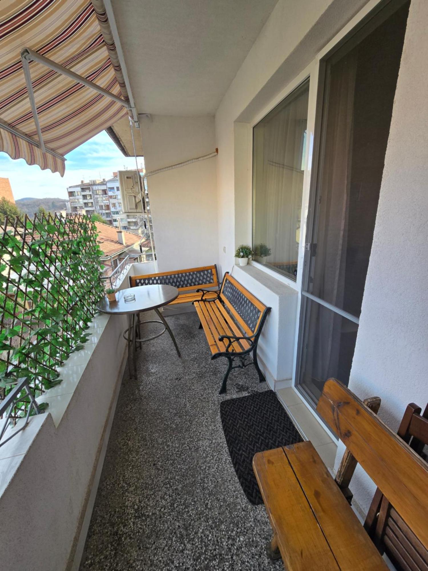 Comfort Apartment Vt Veliko Tŭrnovo Eksteriør bilde