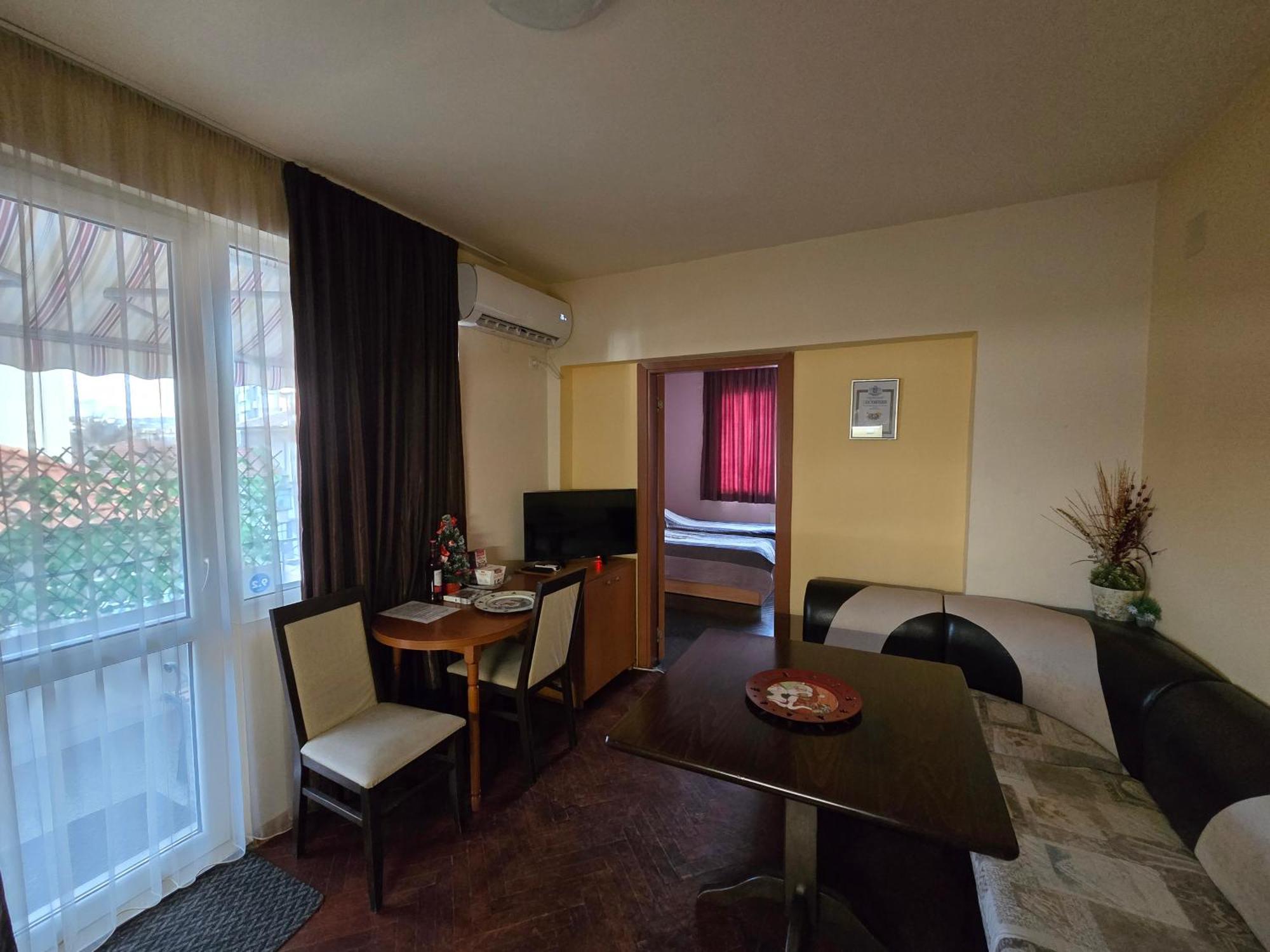 Comfort Apartment Vt Veliko Tŭrnovo Eksteriør bilde