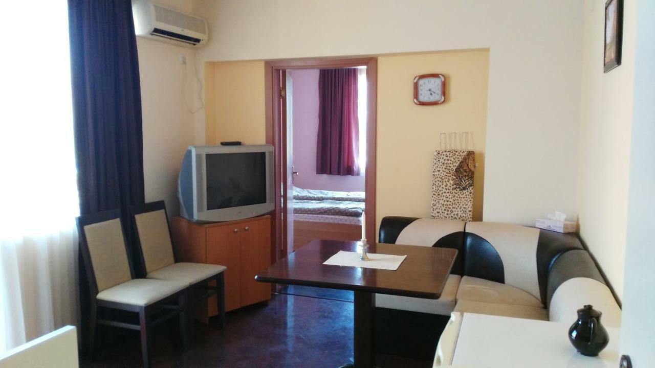 Comfort Apartment Vt Veliko Tŭrnovo Eksteriør bilde
