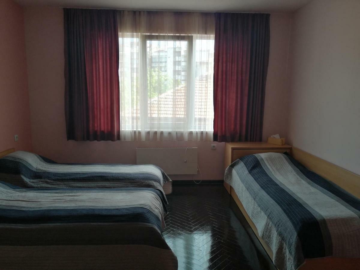Comfort Apartment Vt Veliko Tŭrnovo Eksteriør bilde