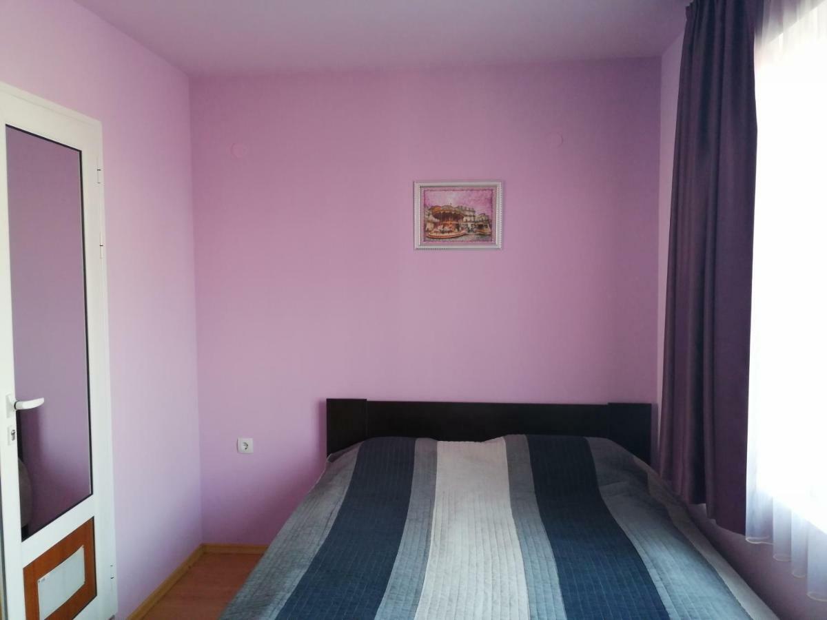 Comfort Apartment Vt Veliko Tŭrnovo Eksteriør bilde