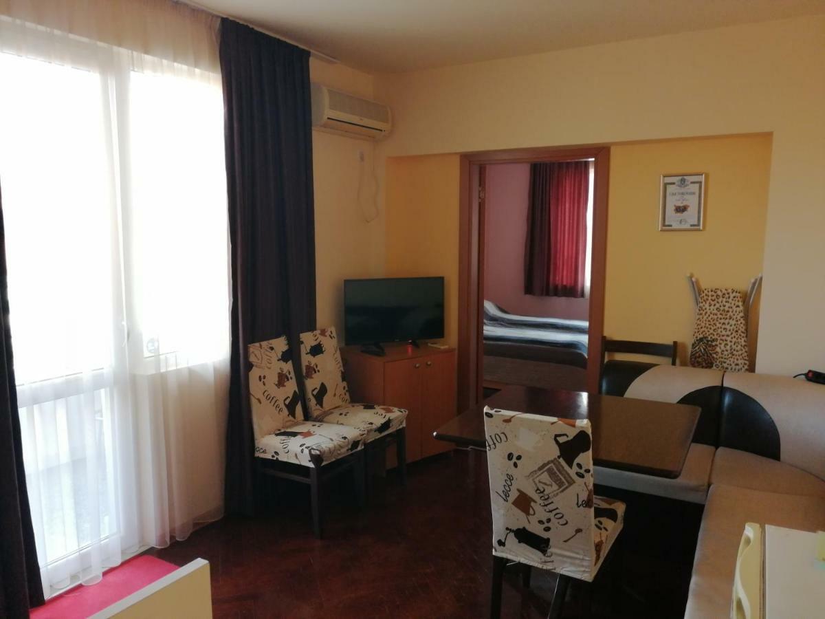 Comfort Apartment Vt Veliko Tŭrnovo Eksteriør bilde
