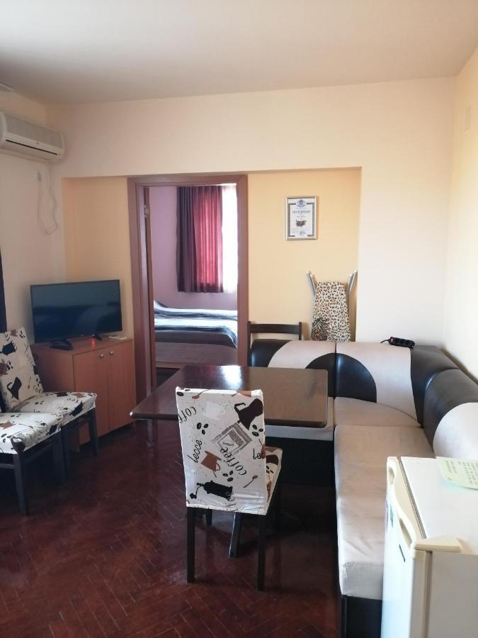 Comfort Apartment Vt Veliko Tŭrnovo Eksteriør bilde